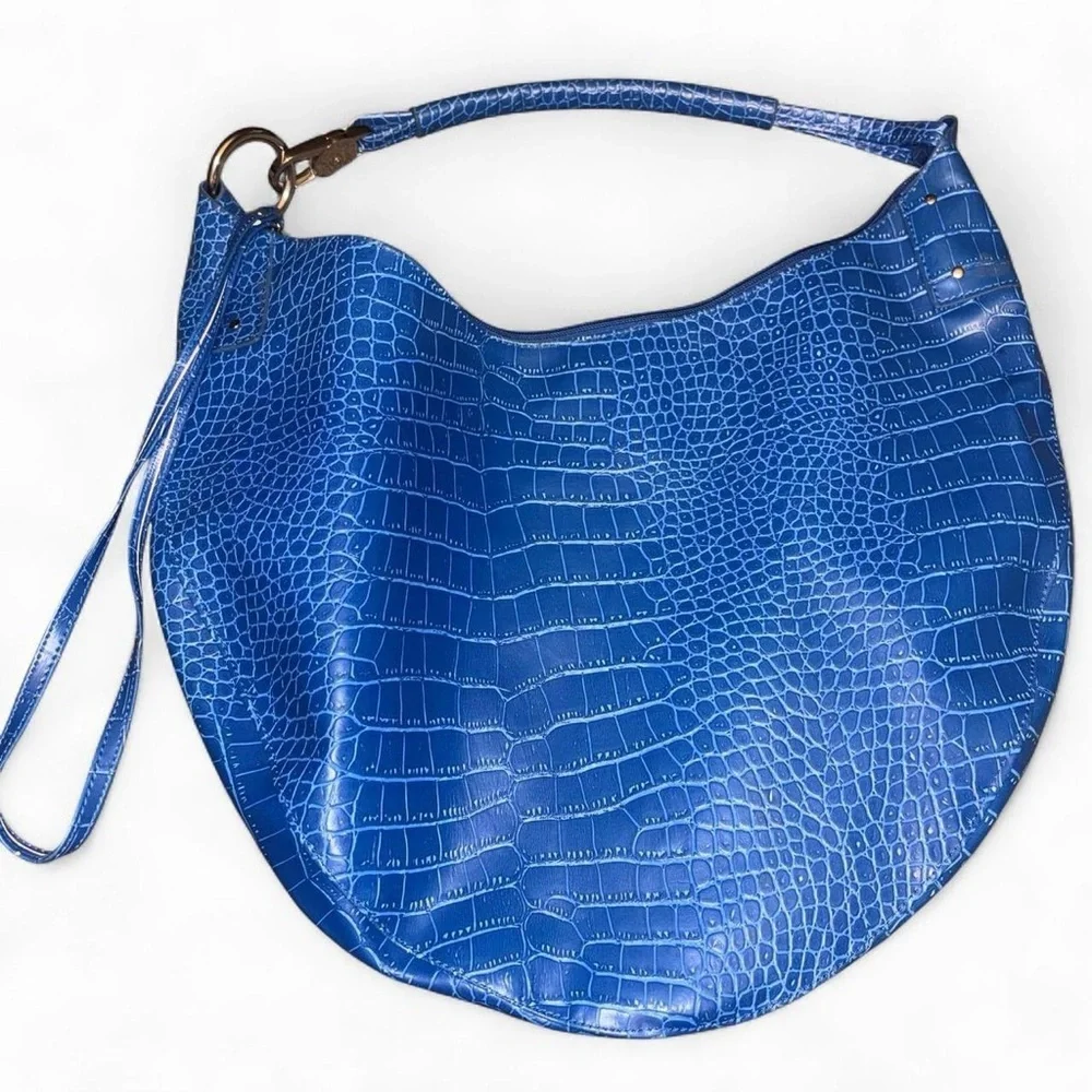 BIJOUX TERNER Blue Faux Leather Shoulder Bag